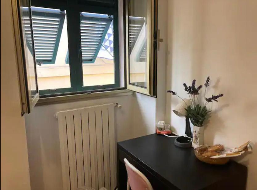 Cheerful Room, Sharing Kitchen In A Cosy Family Art House, Ideal For One Person Or Couple Sanremo Exterior foto
